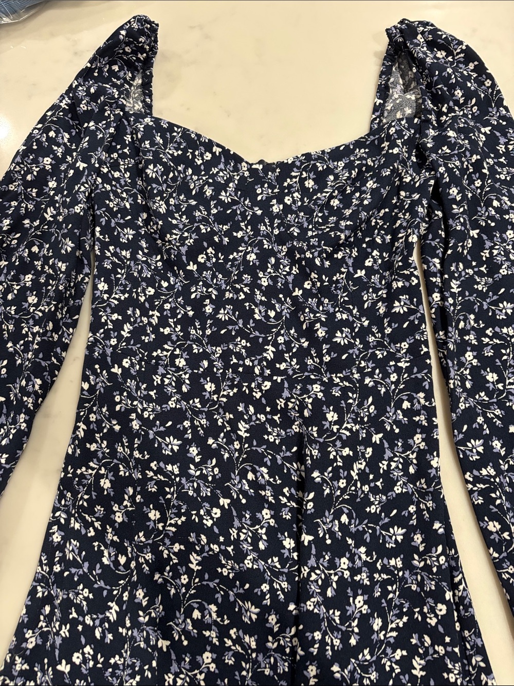 Reformation Muchi Navy Floral Long Sleeve Midi Dress. Size 0